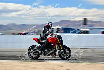 media/Mar-25-2024-Moto Forza (Mon) [[8d4319bd68]]/4-Novice Group/Session 4 Front Straight Speed Pans/